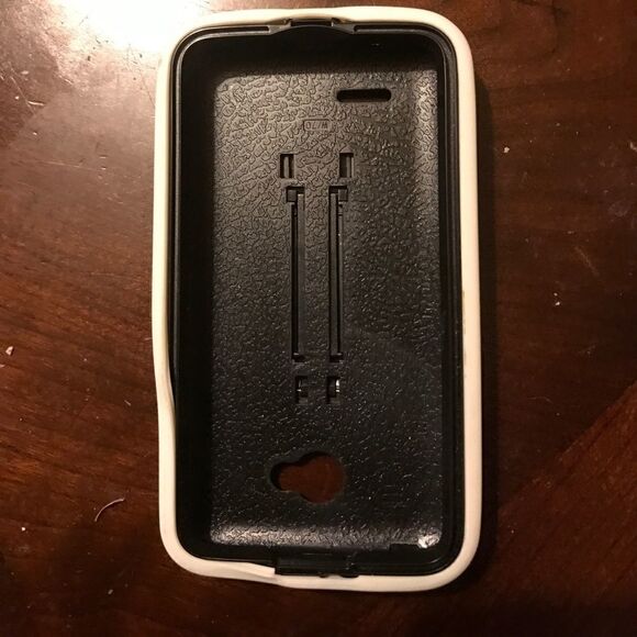Otter Phone protecter   - Picture 1 of 3